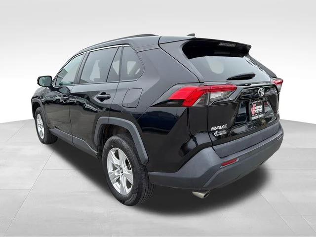 Used 2021 Black Toyota XLE image 5