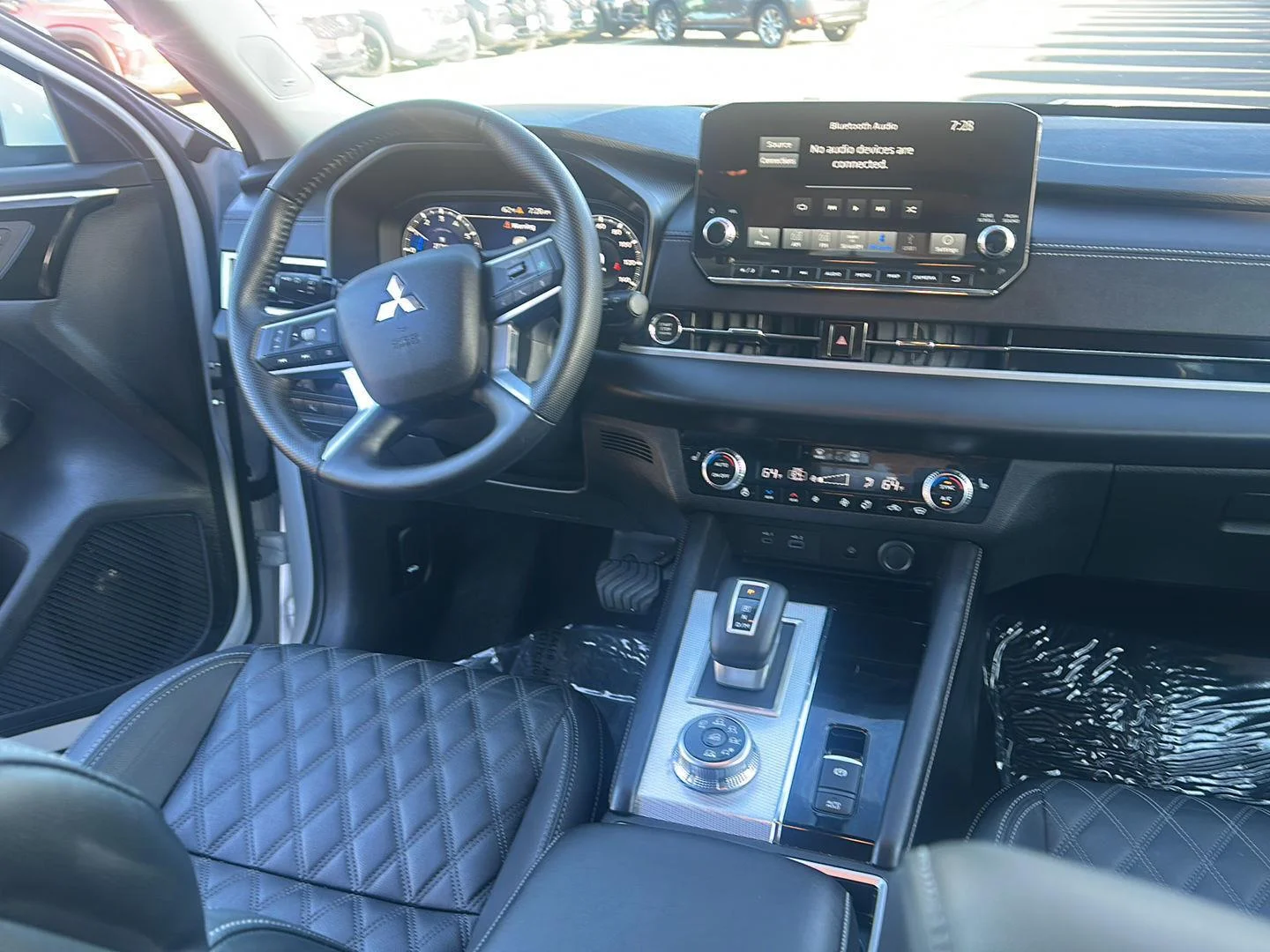 Used 2024 White Diamond Mitsubishi SEL image 23