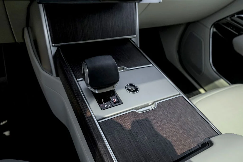 New 2026 Batumi Gold Land Rover SE image 14