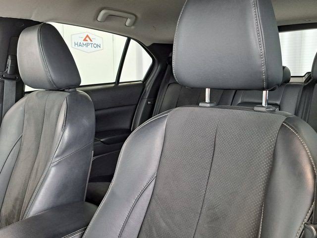 Used 2024 Black Mitsubishi SE image 22