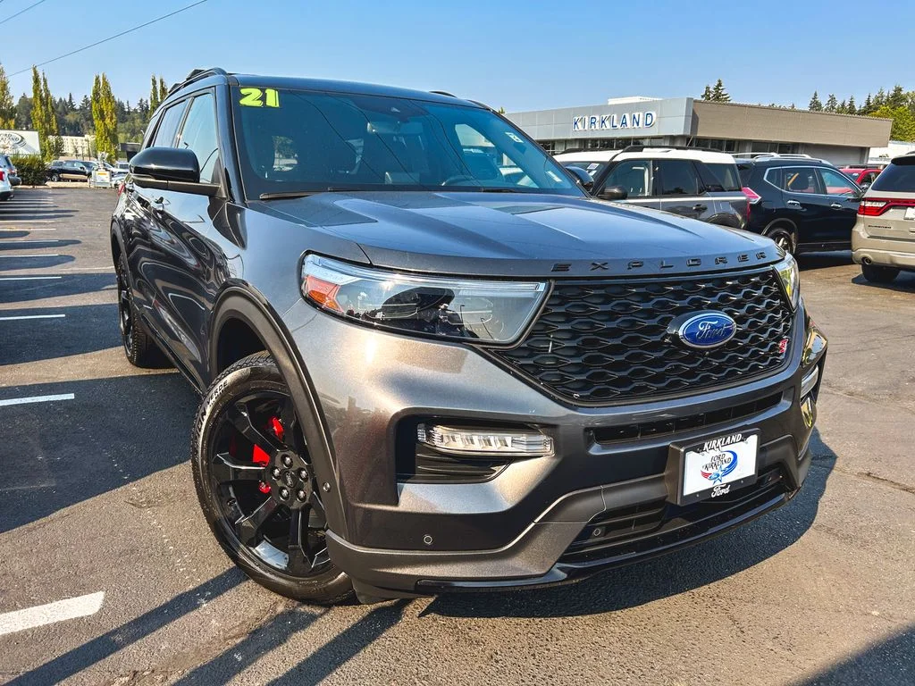 Used 2020 Magnetic Metallic Ford ST image 2