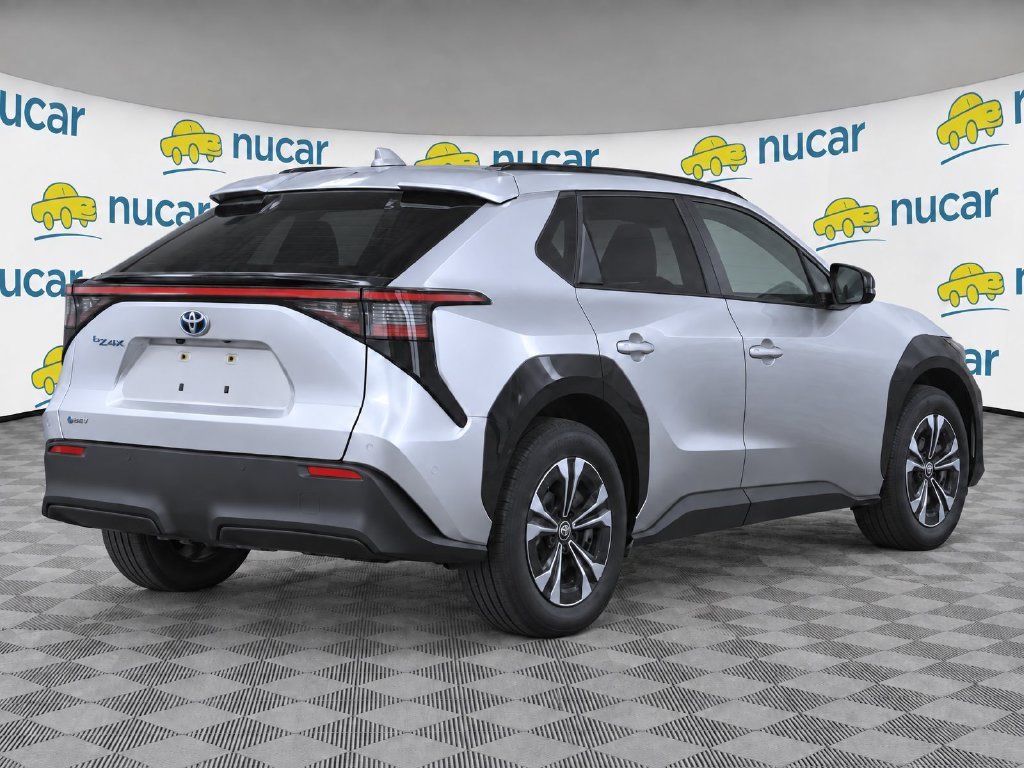 Used 2025 Silver Toyota XLE image 4