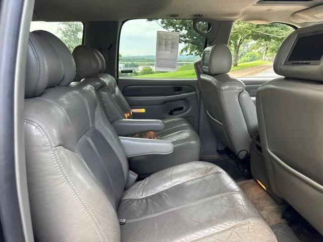 Used 2002 Black GMC Denali image 11