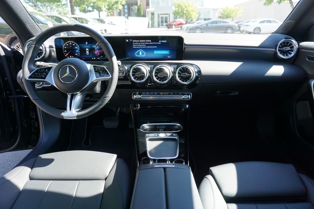 Certified Used 2025 Polar White Mercedes-Benz CLA 250 image 7
