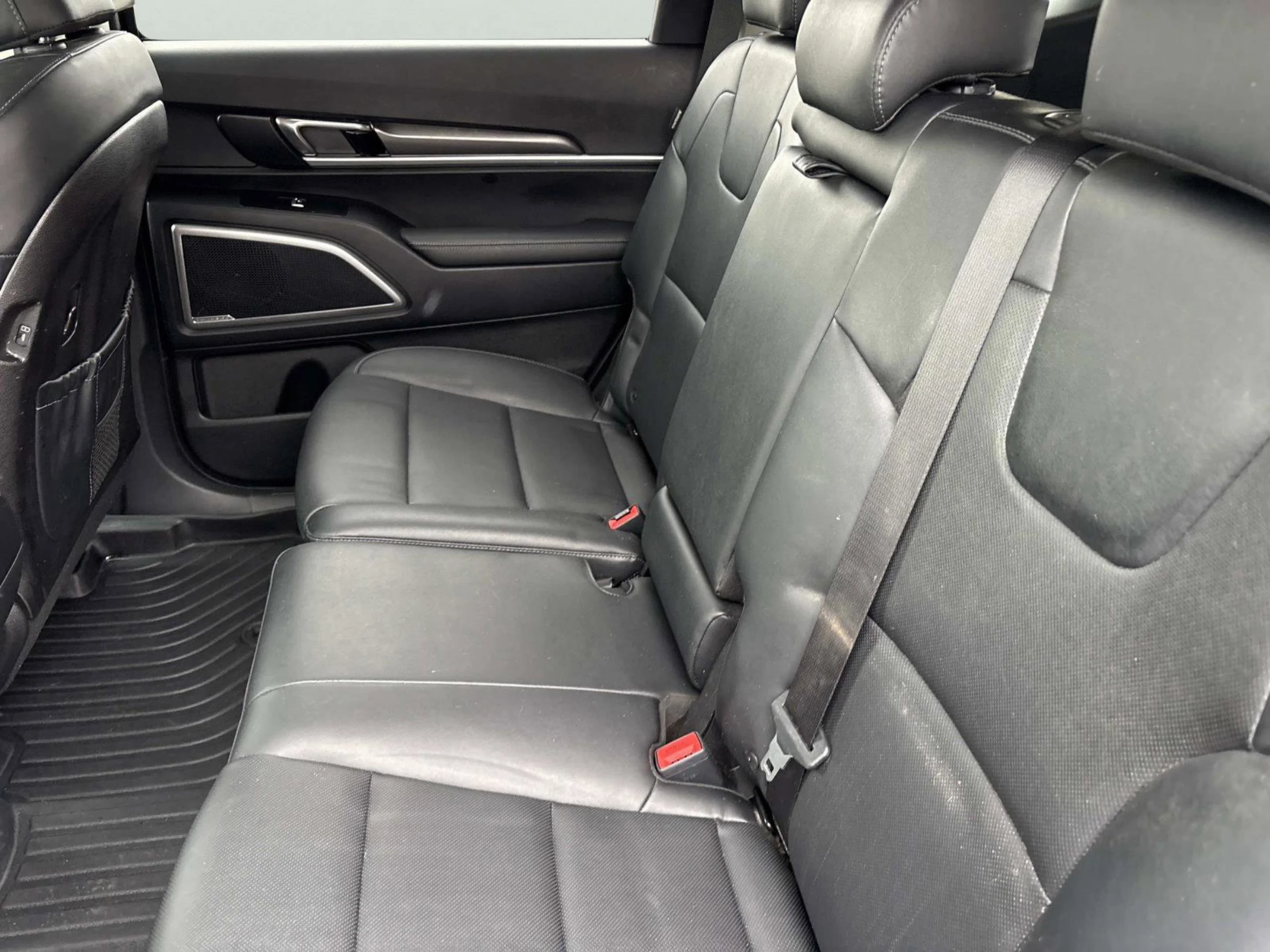 2023 Kia Telluride LX - Photo 17