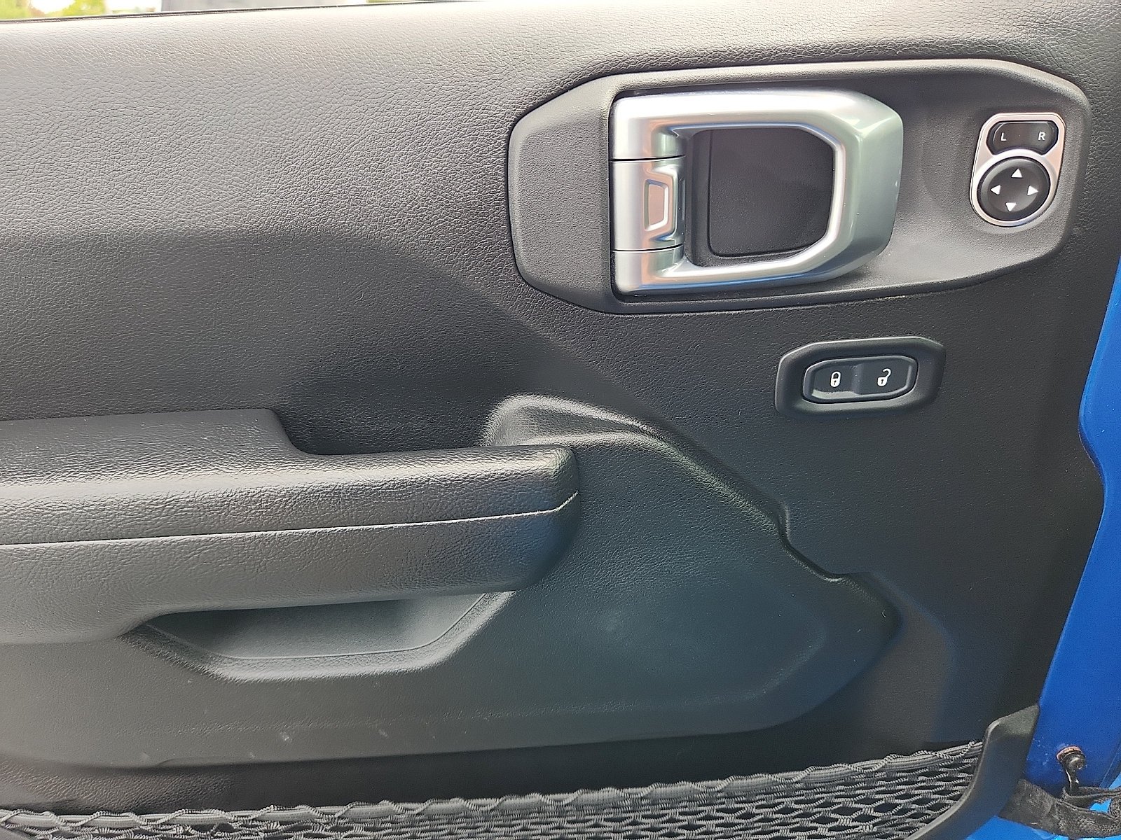 Used 2024 Blue Jeep Sport S image 12