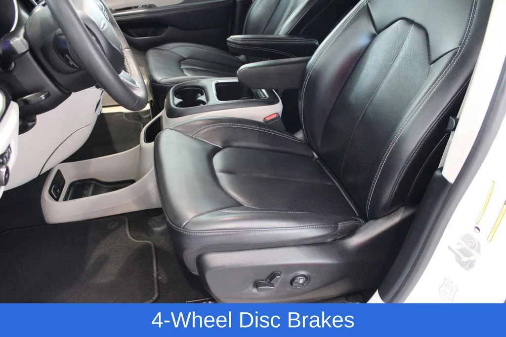 Used 2023 White Chrysler Touring L image 12