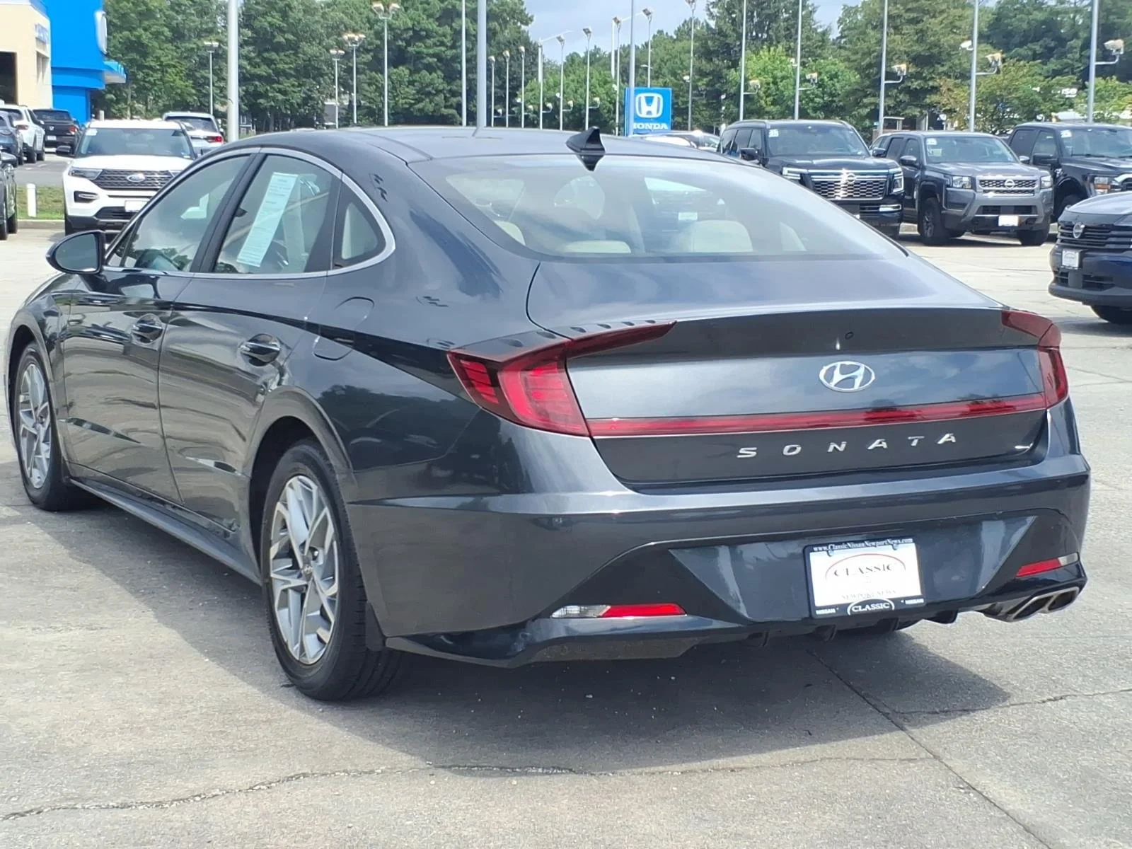 Used 2023 Portofino Gray Hyundai SEL image 9