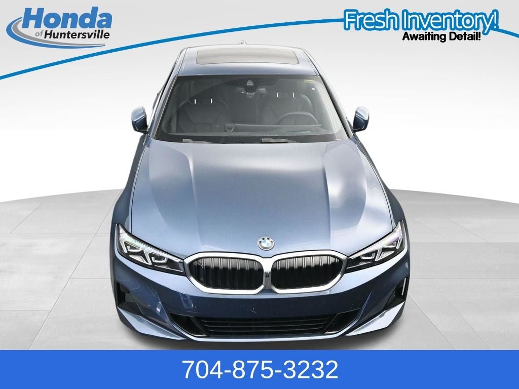 2025 BMW 3 Series 330i - Photo 14