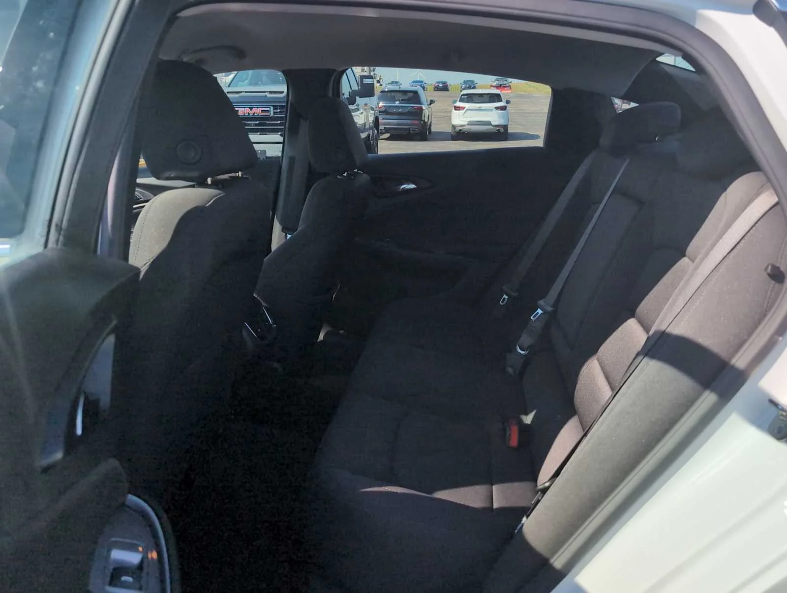 Used 2024 Summit White Chevrolet 1LT image 23