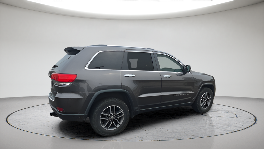 Used 2017 Granite Crystal Clearcoat Metallic Jeep Limited image 3