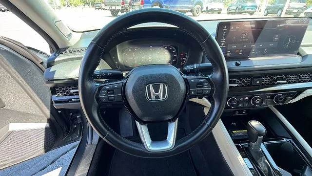 Used 2024  Honda Touring image 26