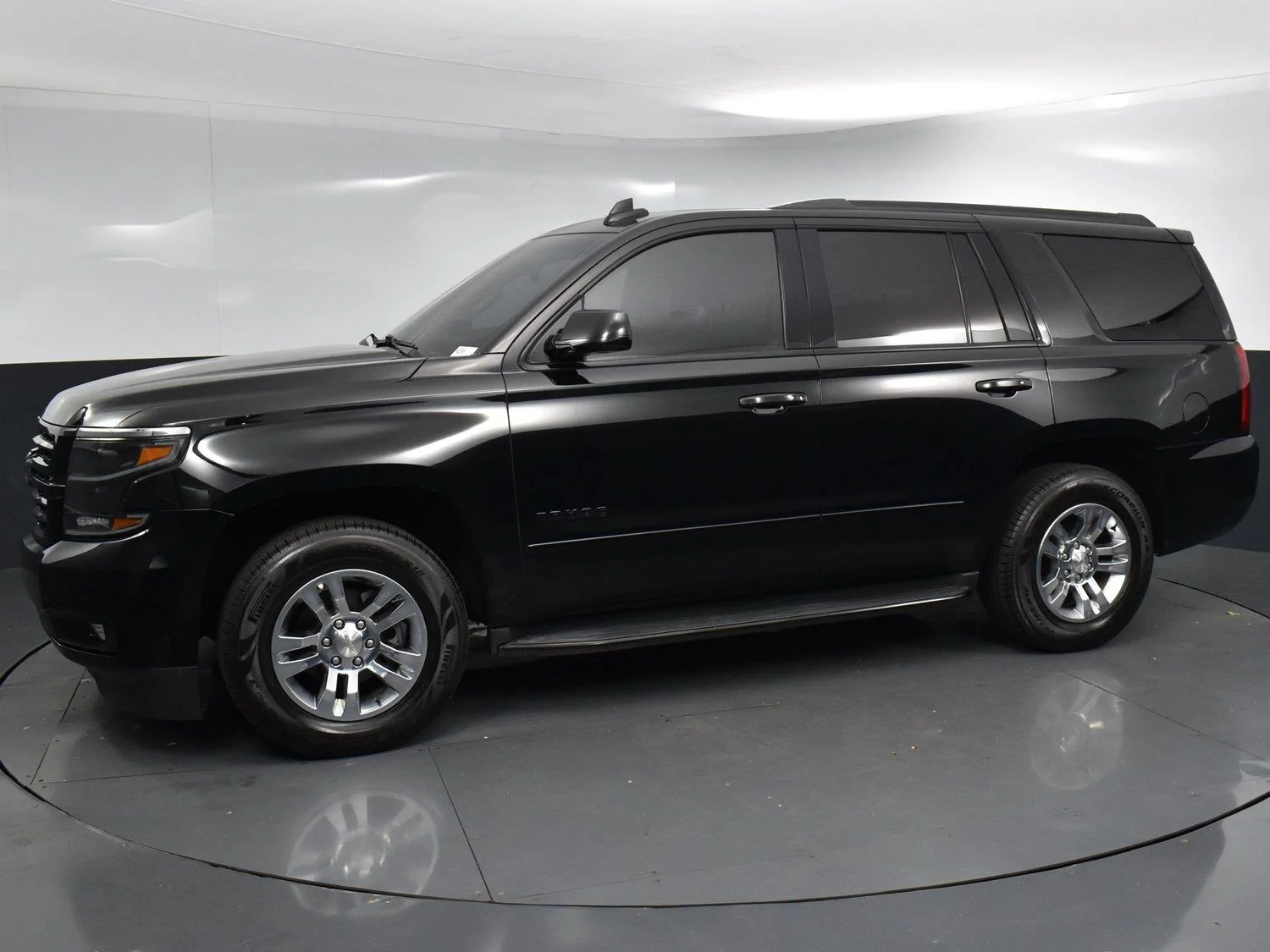 Used 2018 Black Chevrolet Premier image 4