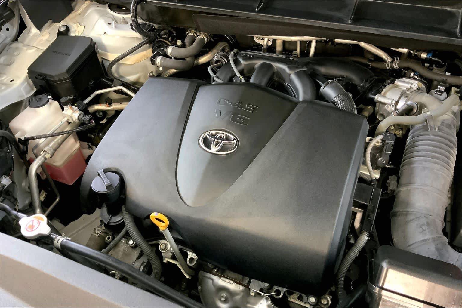 Used 2021 Blizzard Pearl Toyota Limited image 31