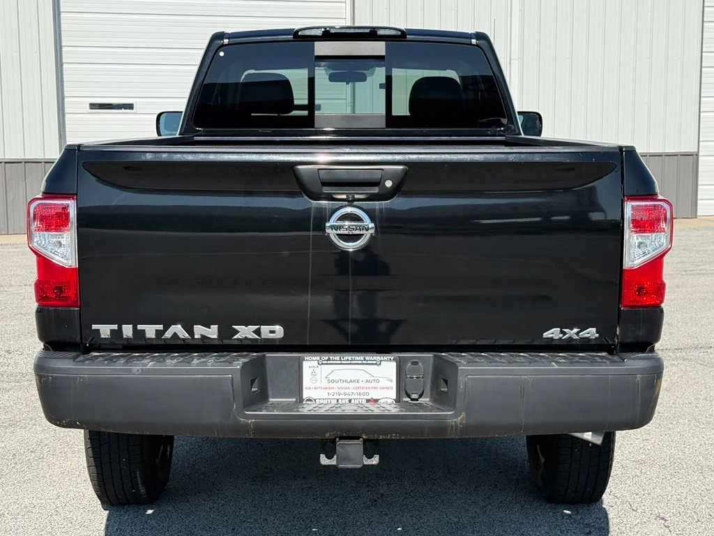 Used 2018 Black Nissan S image 7
