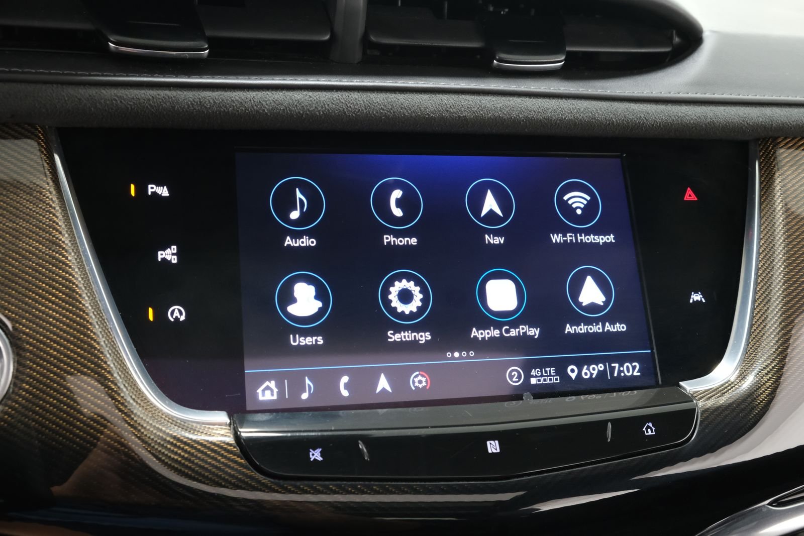 Used 2020 Stellar Black Metallic Cadillac Sport image 17
