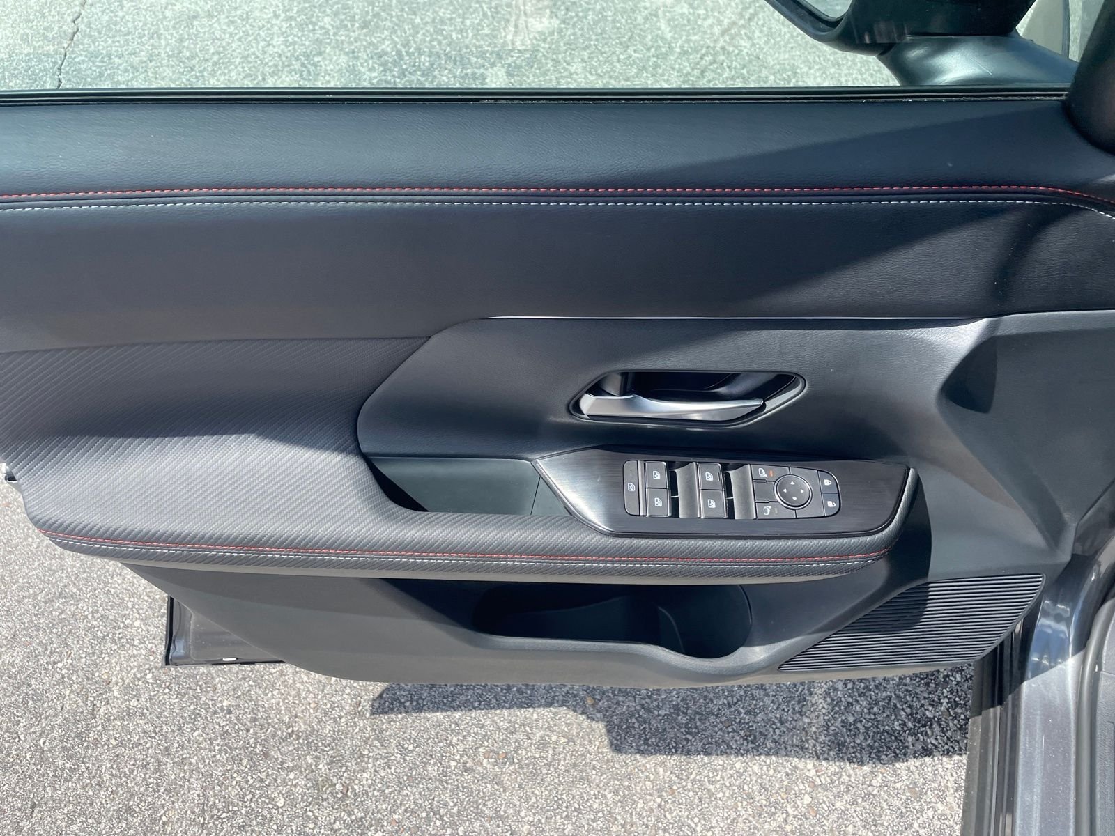 New 2026 Nissan Kicks SR 4D Sport Utility