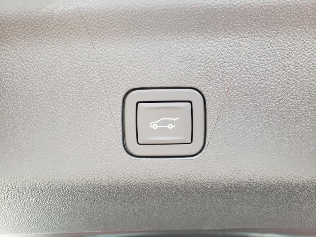 2026 Chevrolet Tahoe Premier - Photo 11