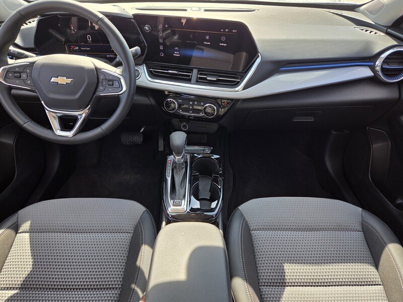 Used 2024 Summit White CHEVROLET FWD 4DR LT image 15