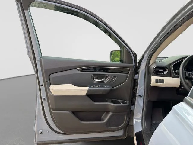 Used 2026  Honda RTL image 20