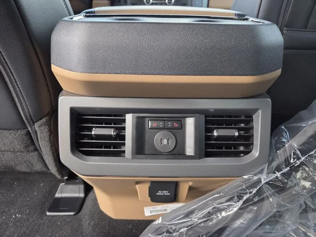 New 2026 Star White Metallic Tri-Coat Ford F-250® Lariat® image 15