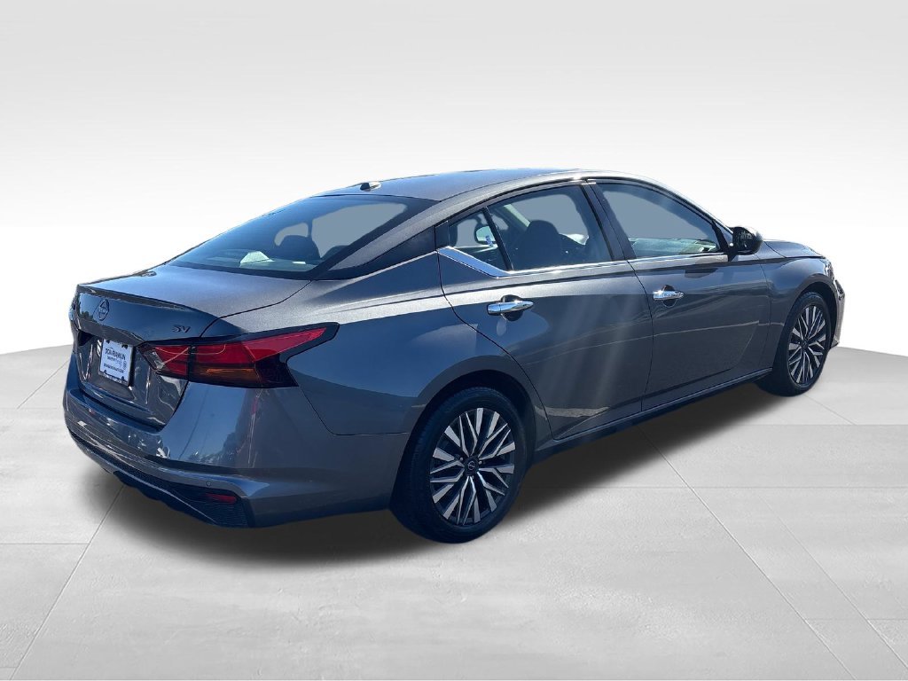 Used 2024 Gray Nissan 2.5 SV image 5