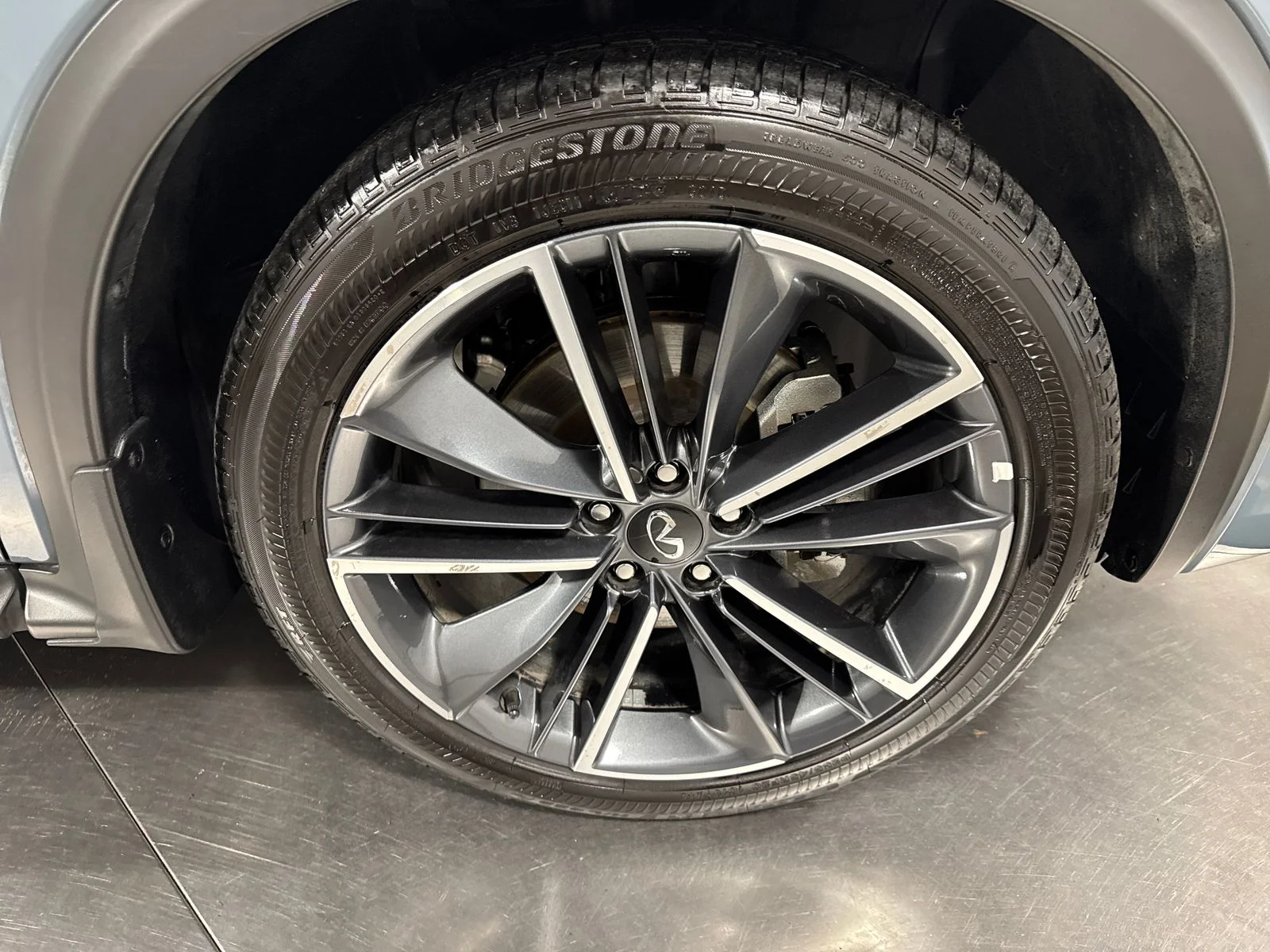 Certified Used 2025 Slate Gray INFINITI LUXE image 14