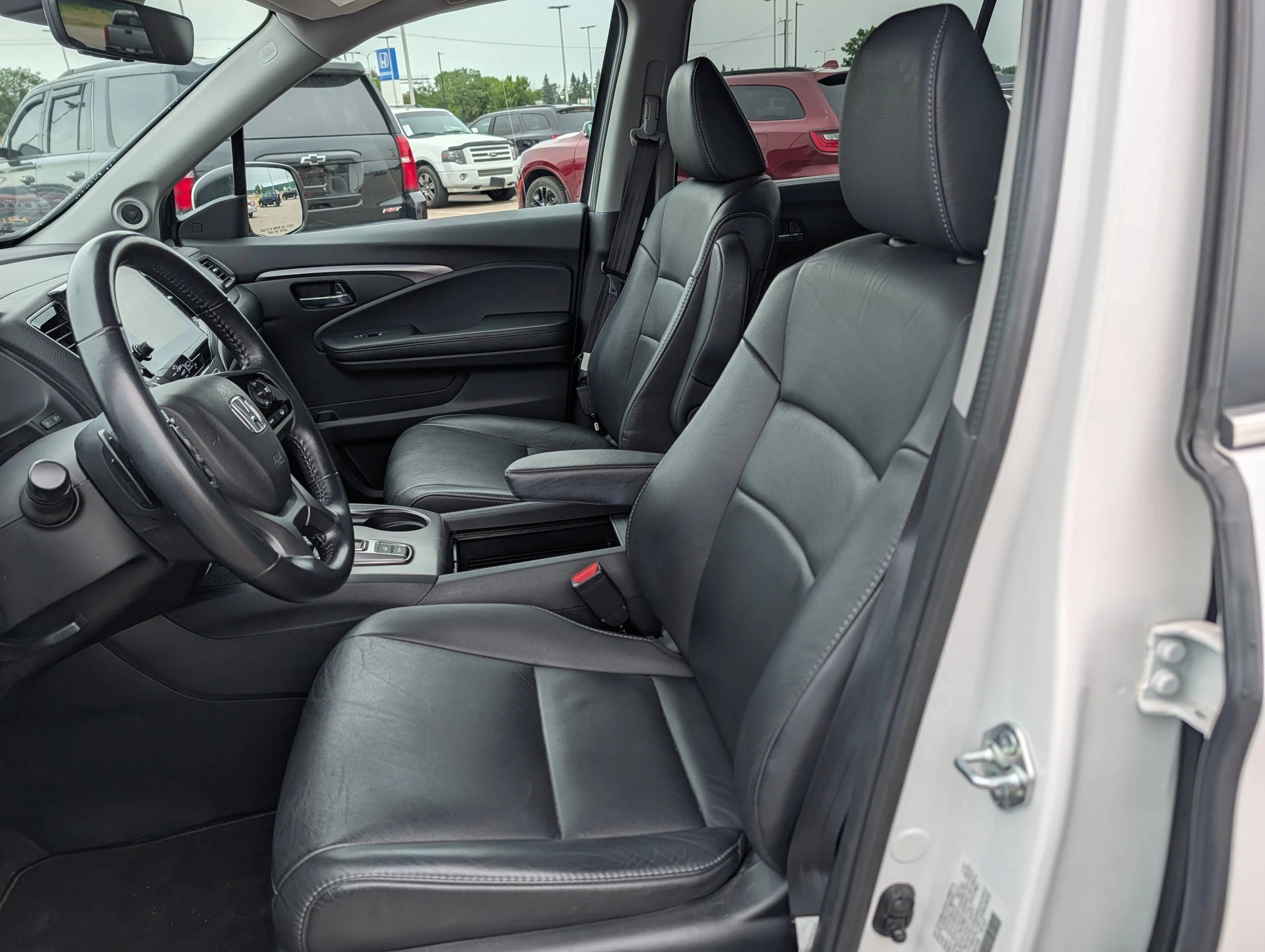 Used 2022 Platinum White Pearl Honda Special Edition image 7