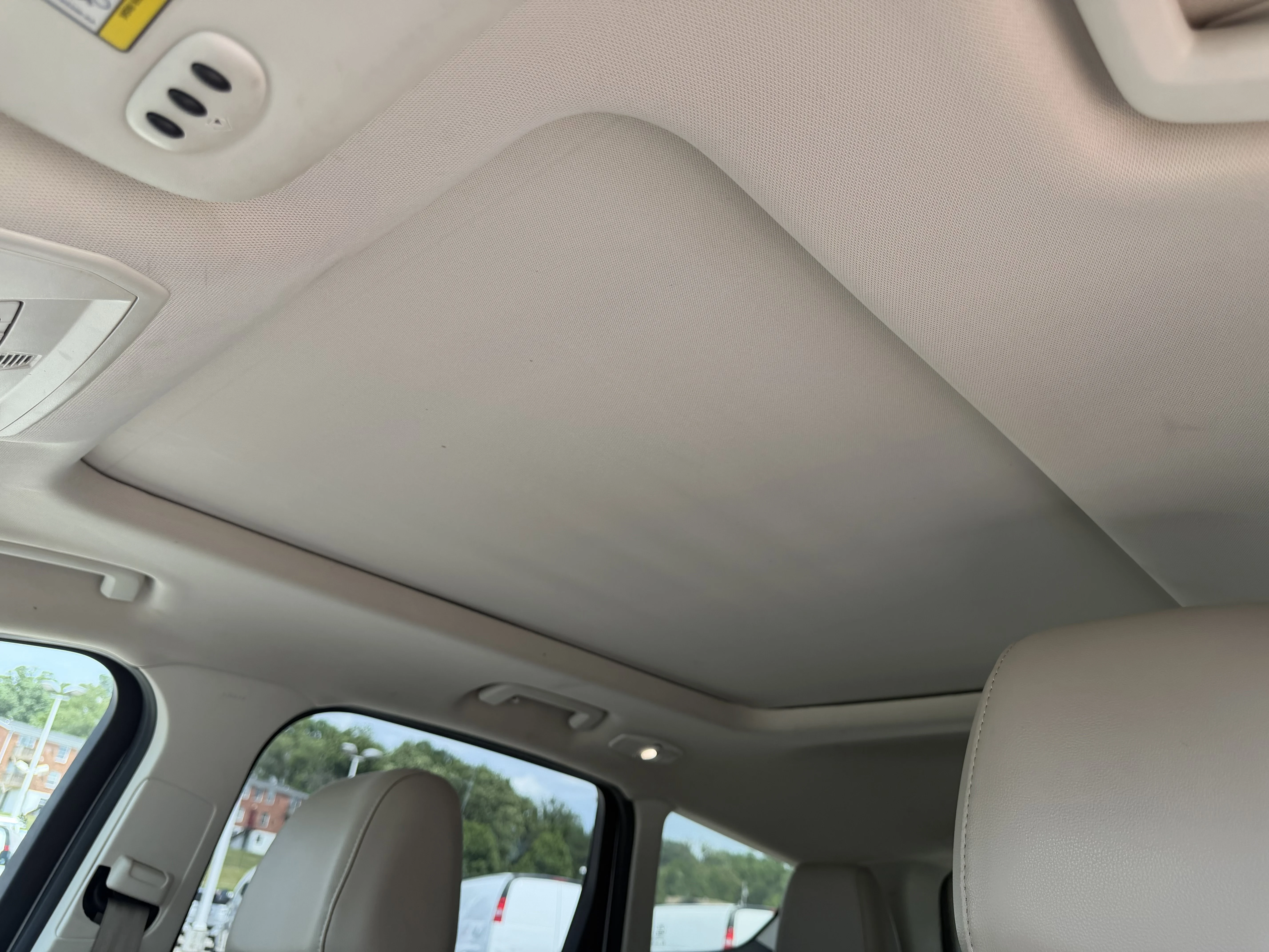 Used 2017  Ford Titanium image 14