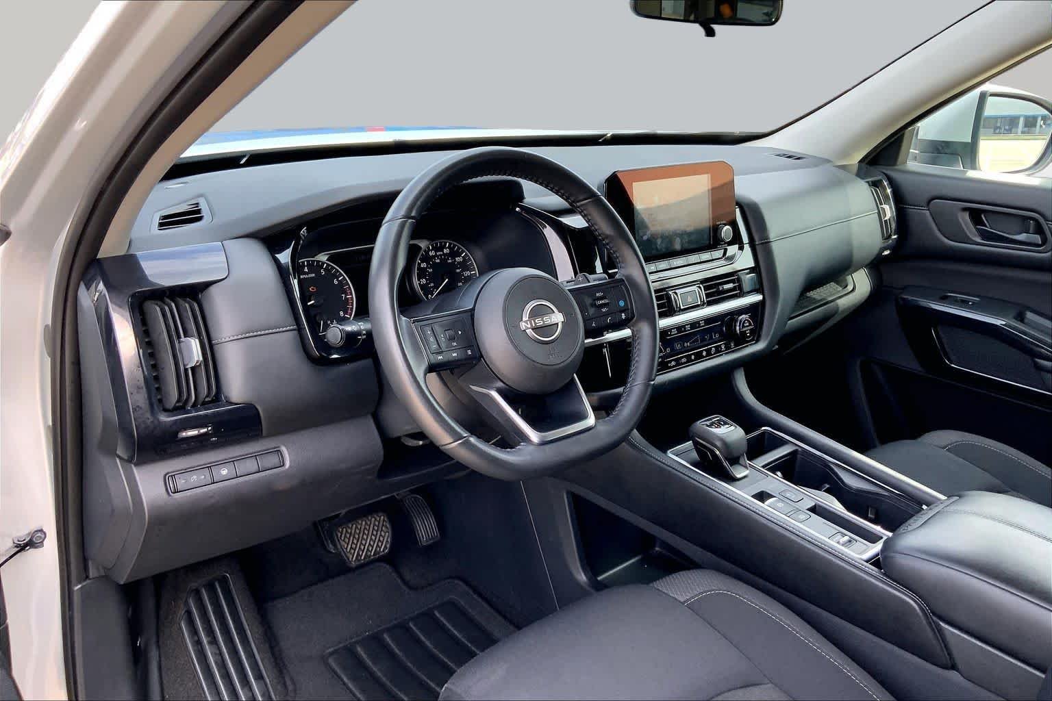 Used 2024 Brilliant Silver Metallic Nissan SV image 17