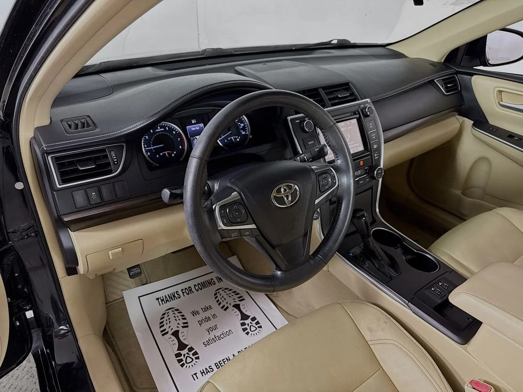 Used 2015 Black Toyota  image 9