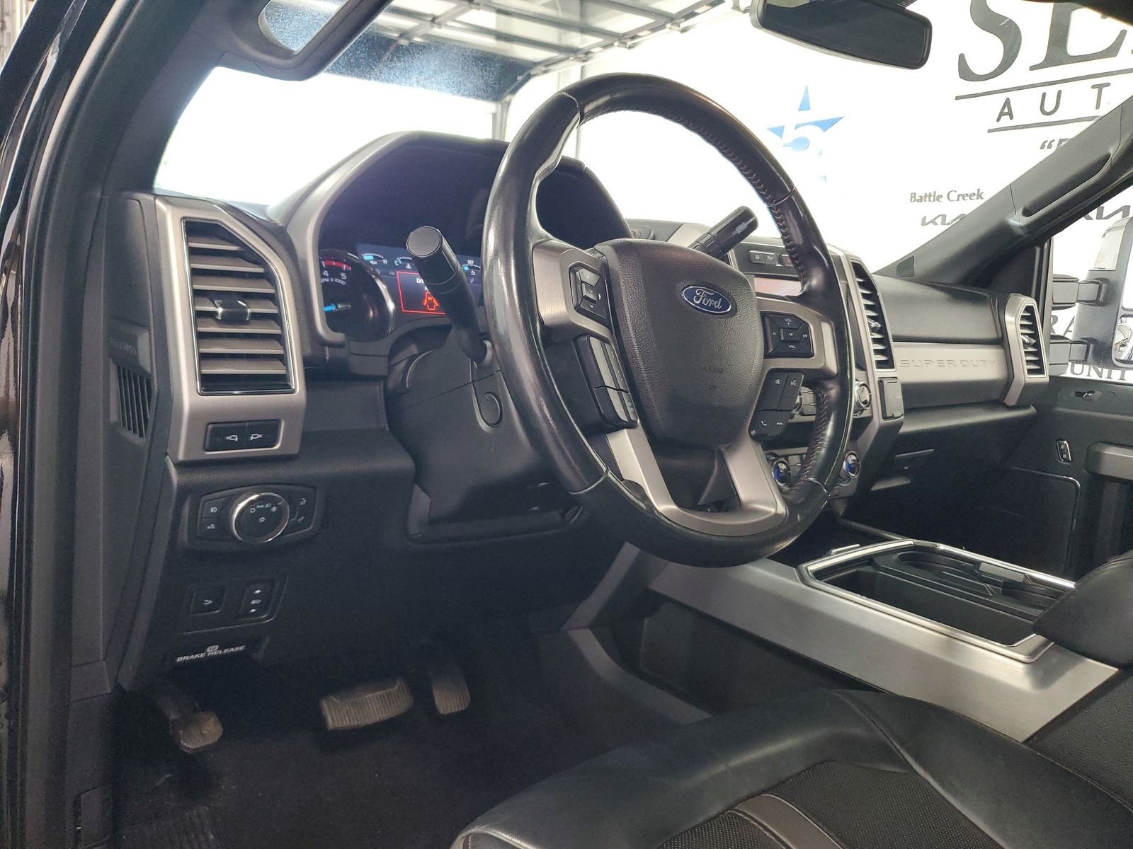Used 2020 Black Ford Platinum image 17