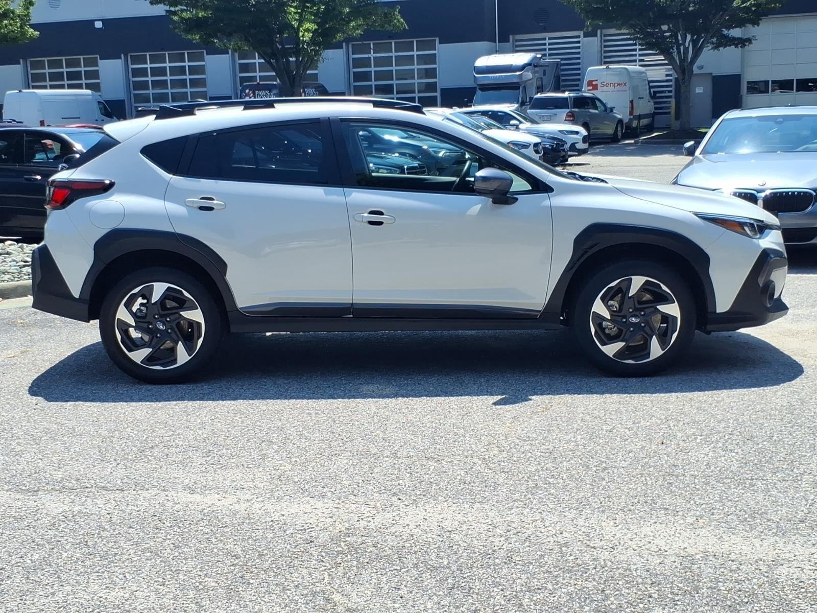 Used 2025 Crystal White Pearl Subaru Limited image 7