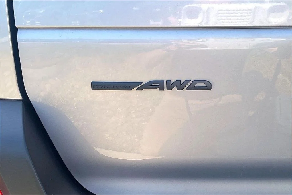 Used 2026 Silver Subaru Premium image 35