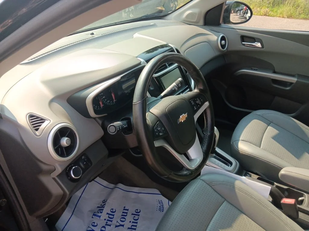 Used 2017 Mosaic Black Metallic Chevrolet Premier image 14