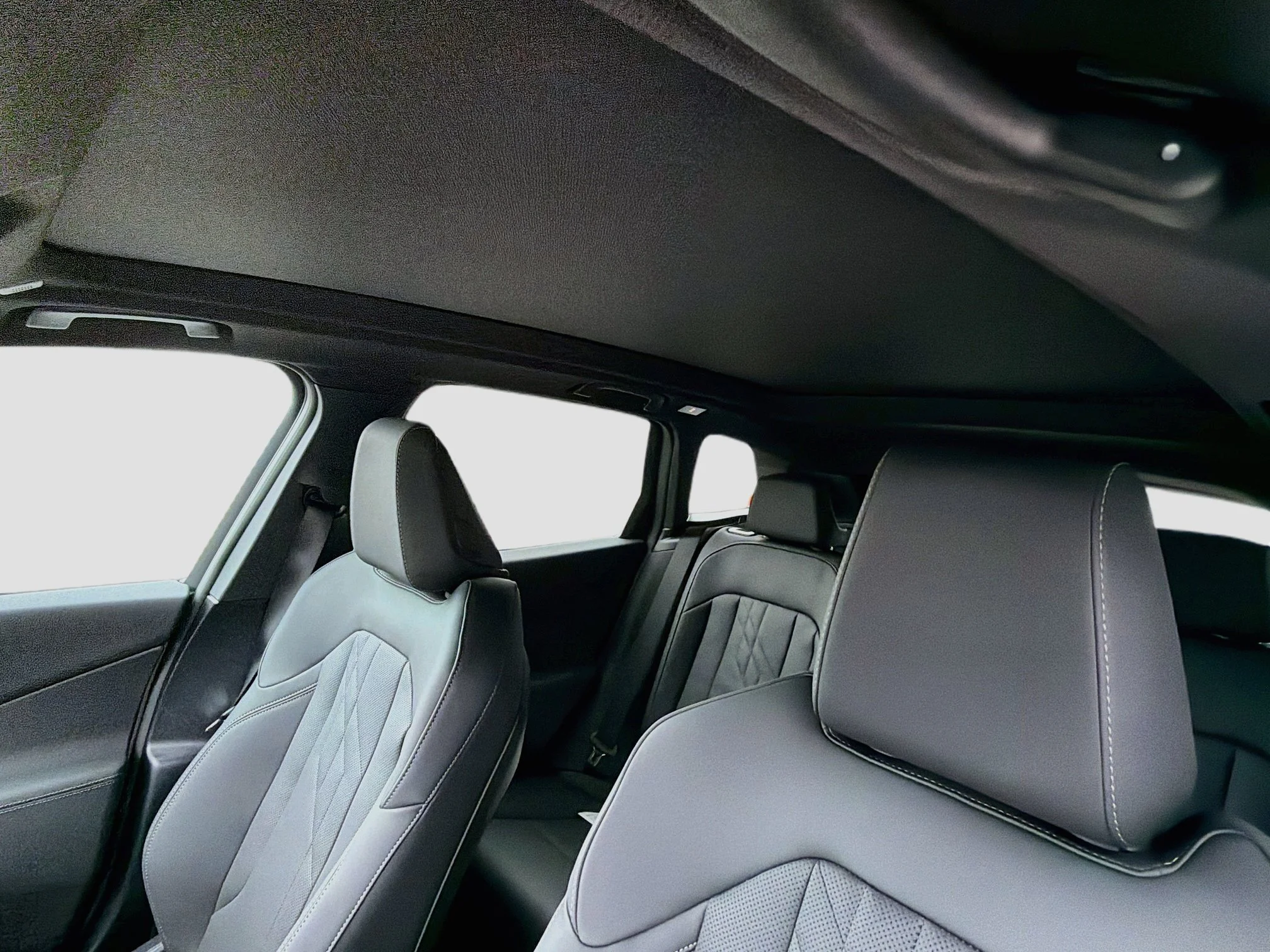 New 2026 Dune Grey Metallic BMW 30 xDrive image 27