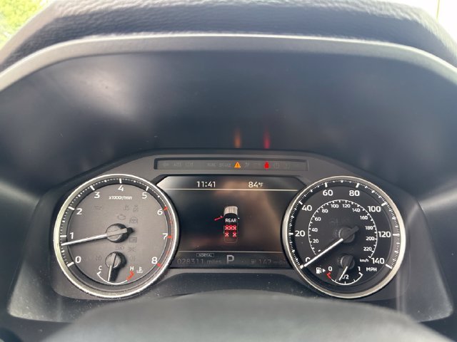 Used 2025  Mitsubishi SE image 29
