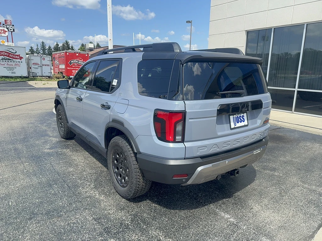 New 2026 Sonic Gray Pearl Honda TrailSport Elite Blackout image 7