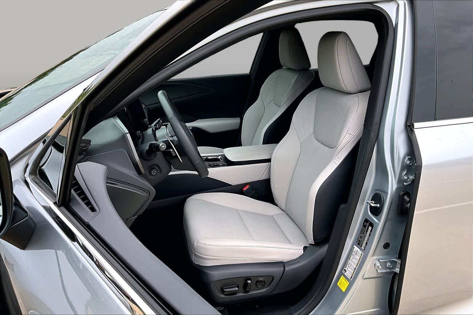 Used 2026 Iridium Lexus F SPORT Design image 8