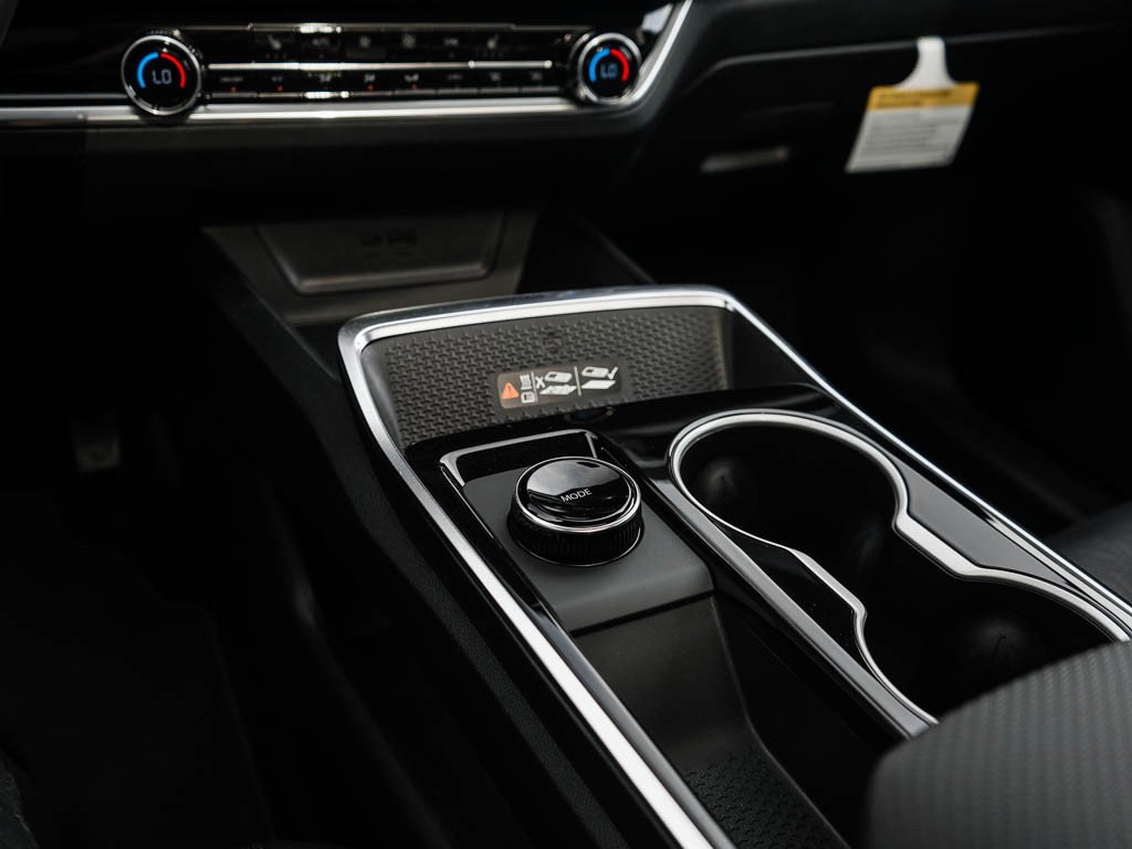2027 Chevrolet Equinox LT - Photo 26