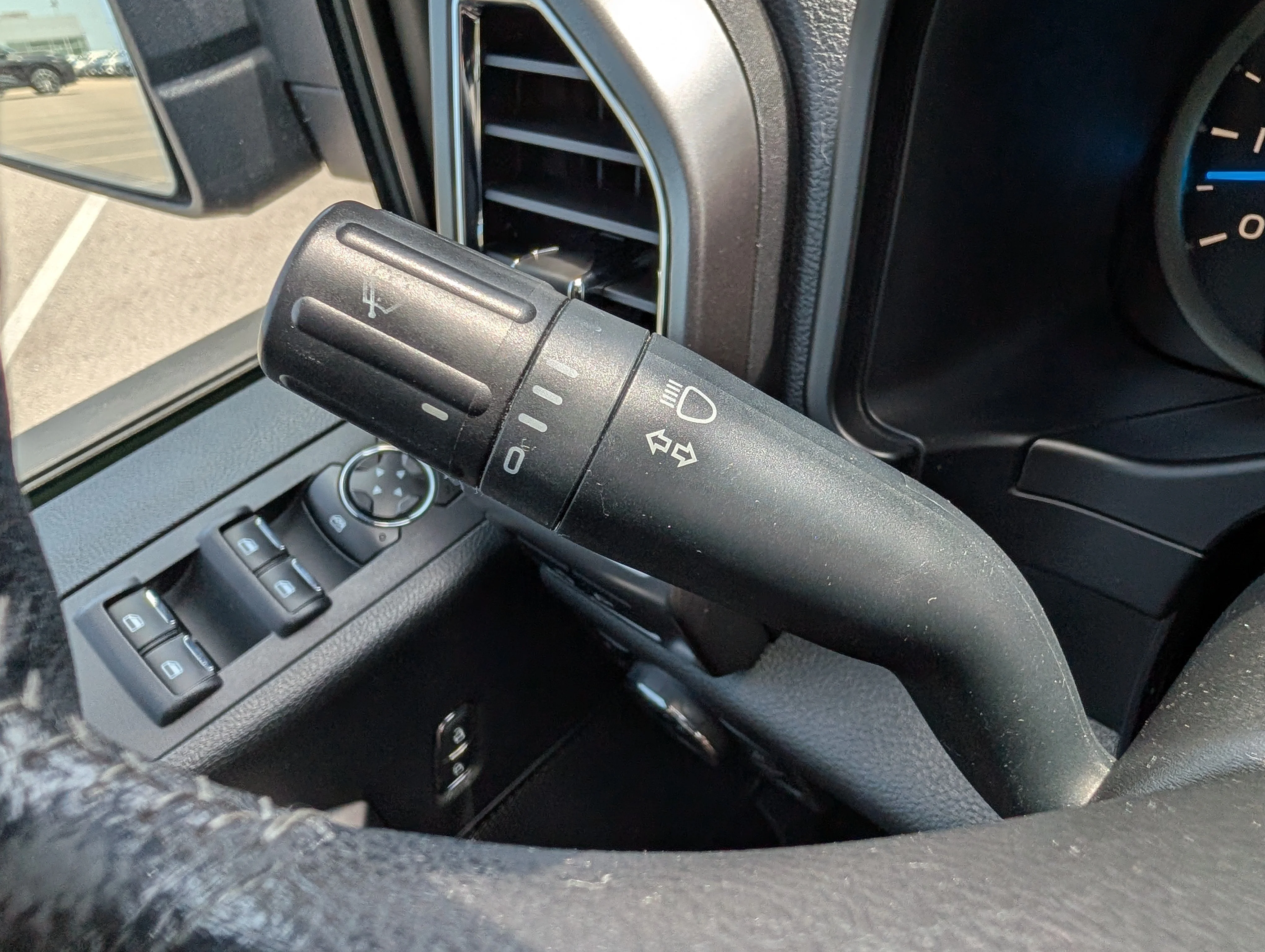 Used 2015 Tuxedo Black Metallic Ford XLT image 26