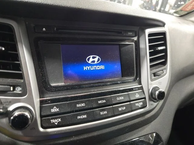 Used 2017 Orange Hyundai SE image 15