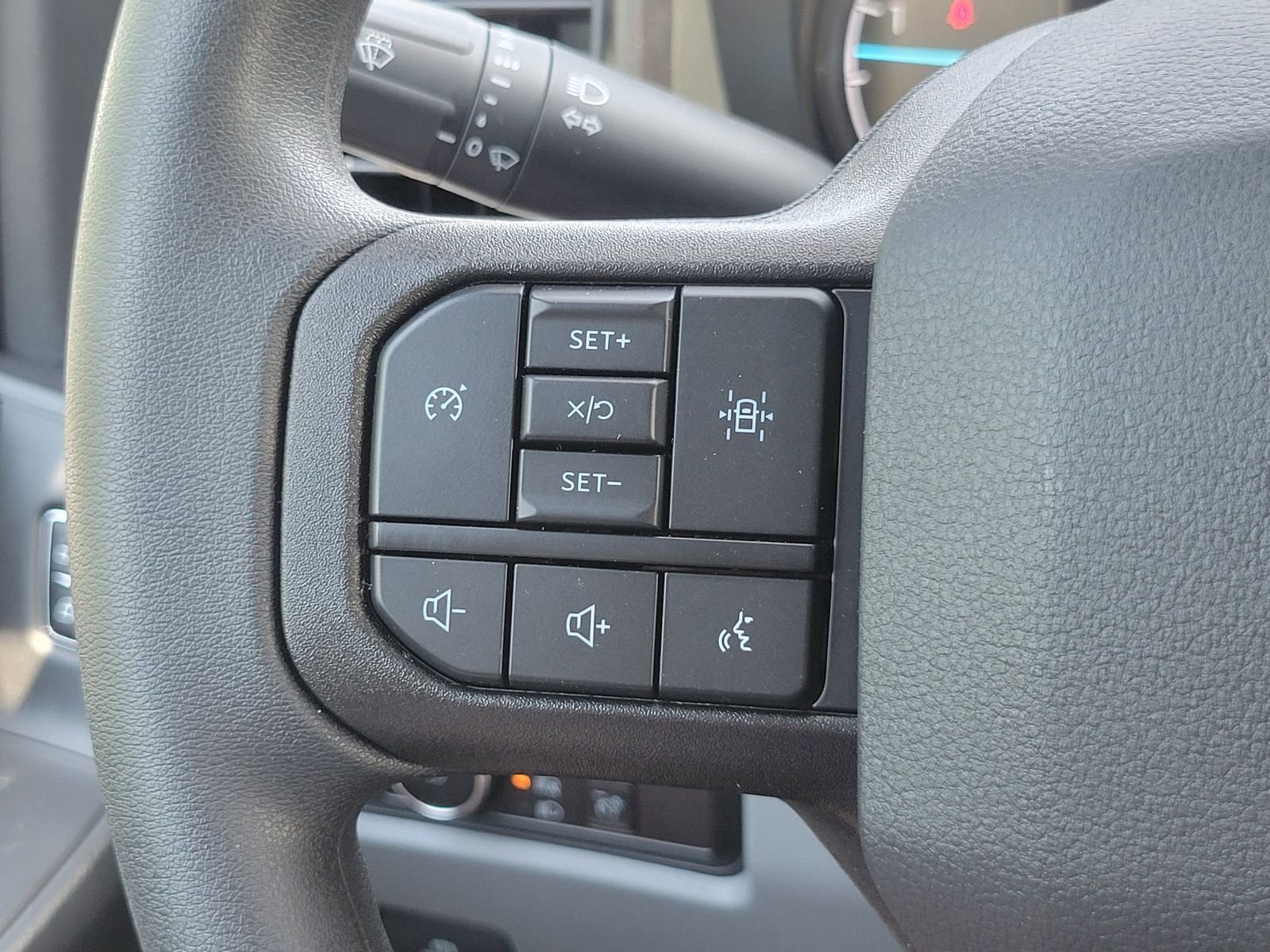 New 2026 Oxford White Ford F-550® XL image 45