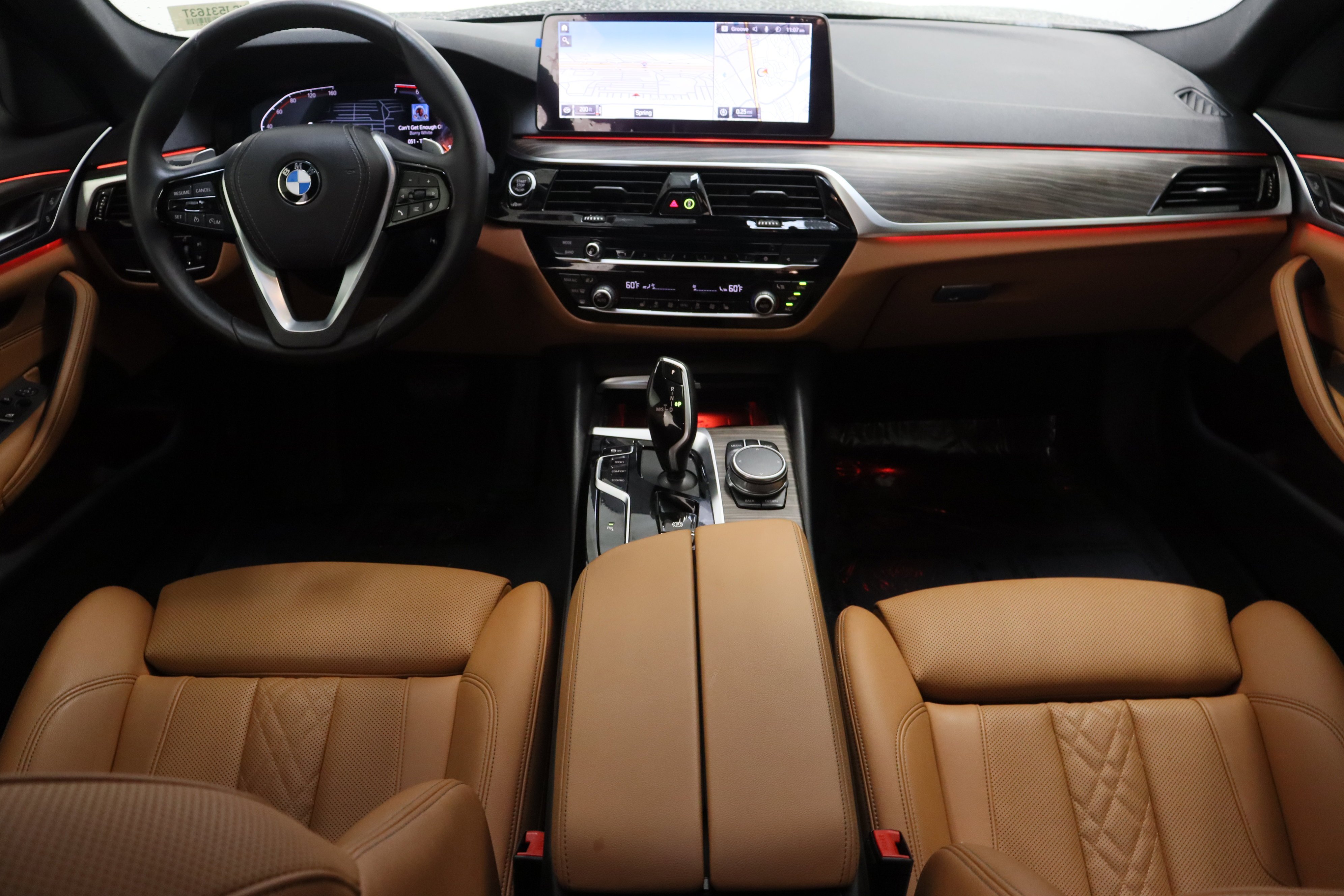 Used 2022 Black Sapphire Metallic BMW 530i xDrive 2.0T image 33