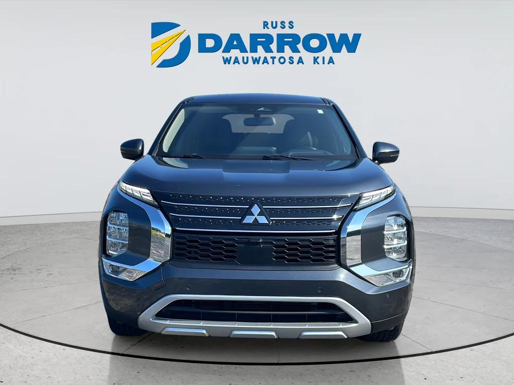 Used 2024 Gray Mitsubishi SE image 8