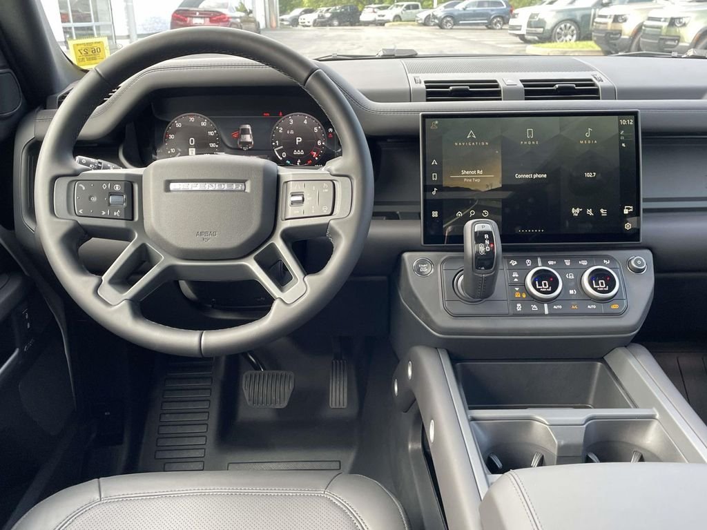 New 2026 Fuji White Land Rover X-Dynamic SE image 16