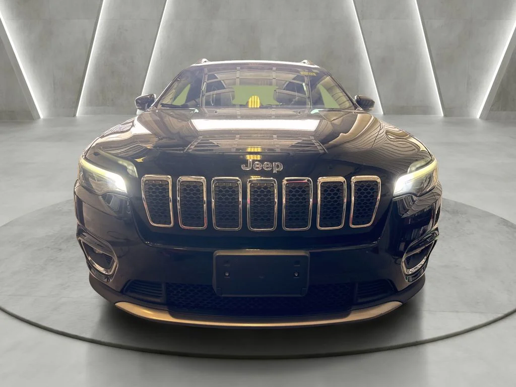 Used 2019 Black Jeep Limited image 2