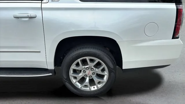 Used 2017 WHITE FROST TRICOAT GMC SLT image 41