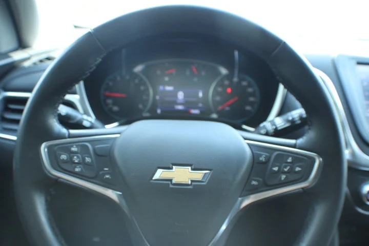 Used 2024 Lakeshore Blue Metallic Chevrolet LT image 8