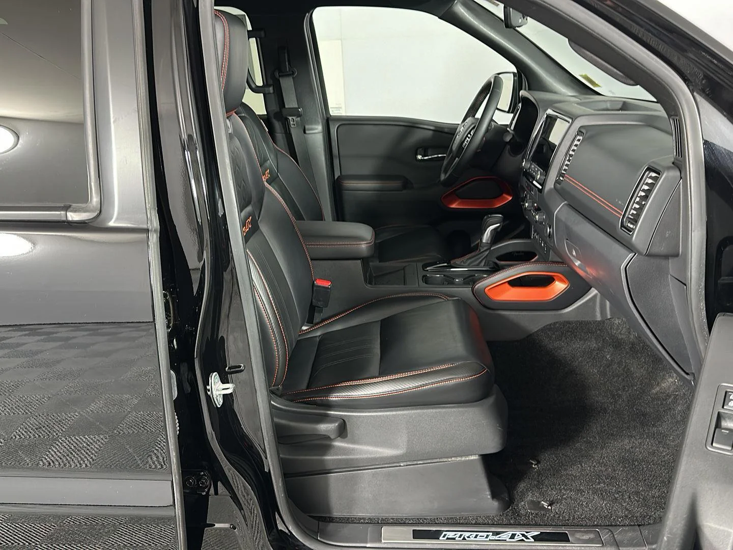 Used 2023 Super Black Nissan PRO-4X image 32